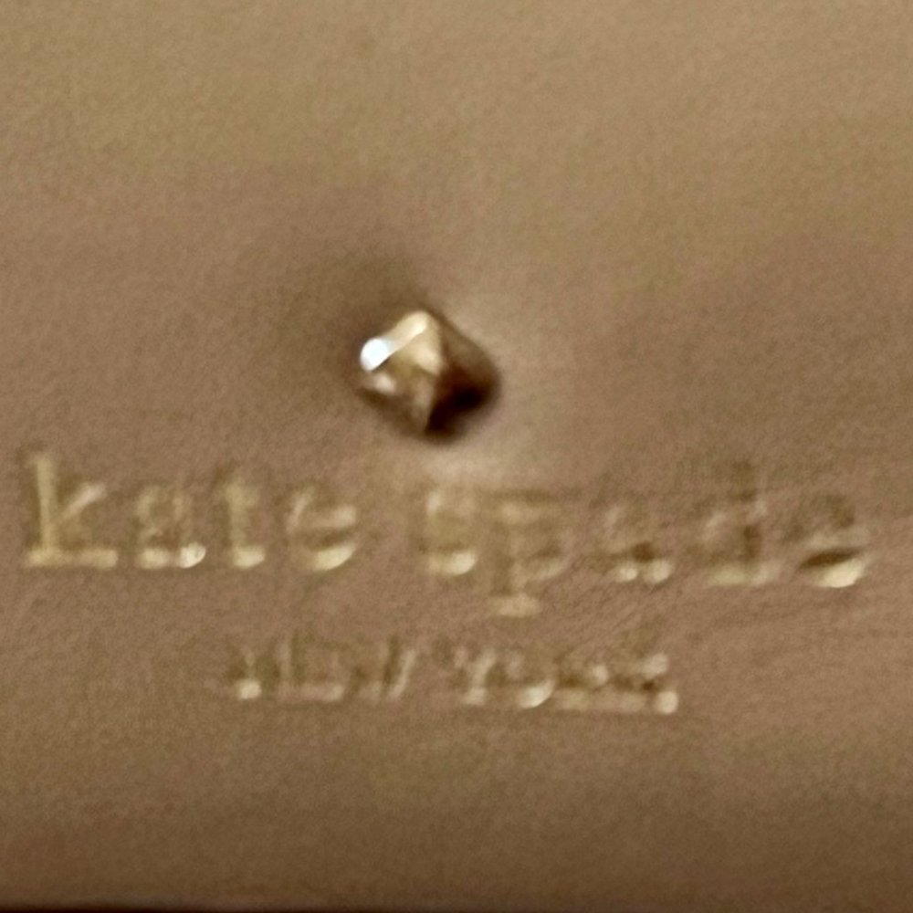 KATE SPADE Tan Purse with Bow Locket - Picture 4 of 7